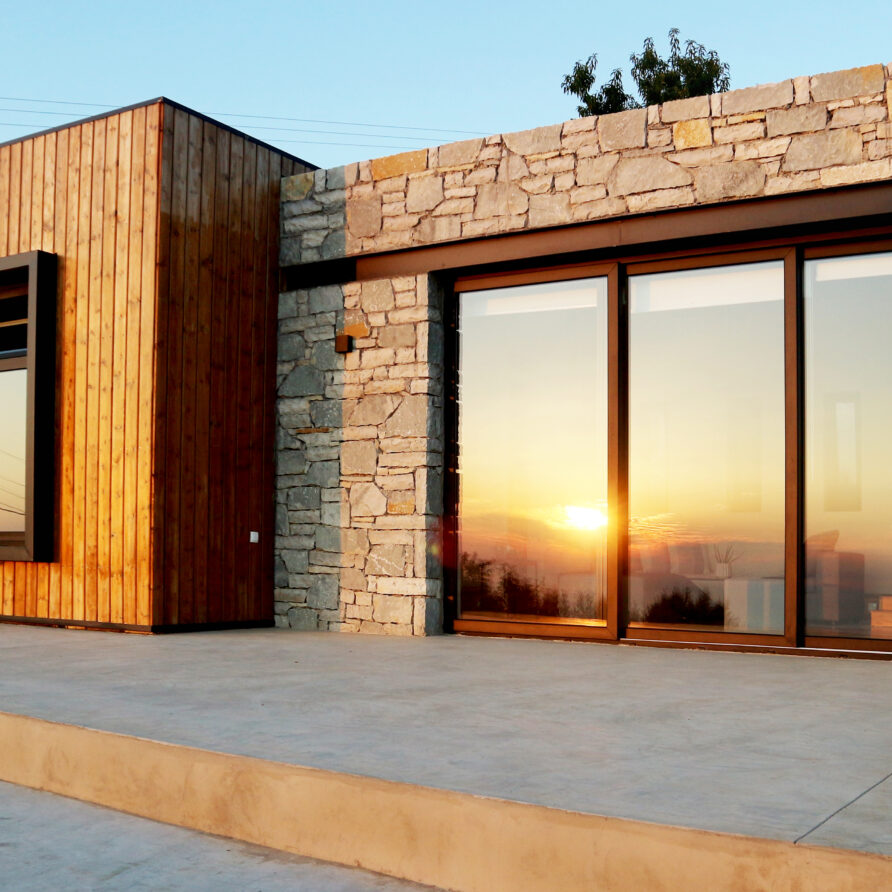 Photo of the guest residence from the front